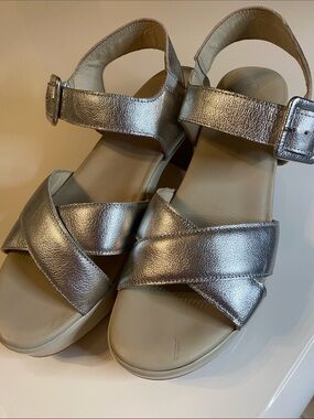 Naot Elite Platform block heel Metallic Silver Cross-Strap sandals US 9 EU 40